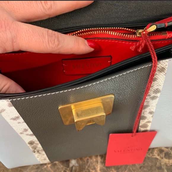 NWT Valentino Garavani Shoulder Bag - Picture 8 of 14